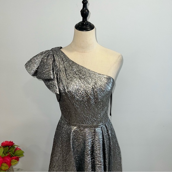 Mac Duggal Metallic Silver Brocade One Shoulder Bow Tea Length Dress - Reemoly